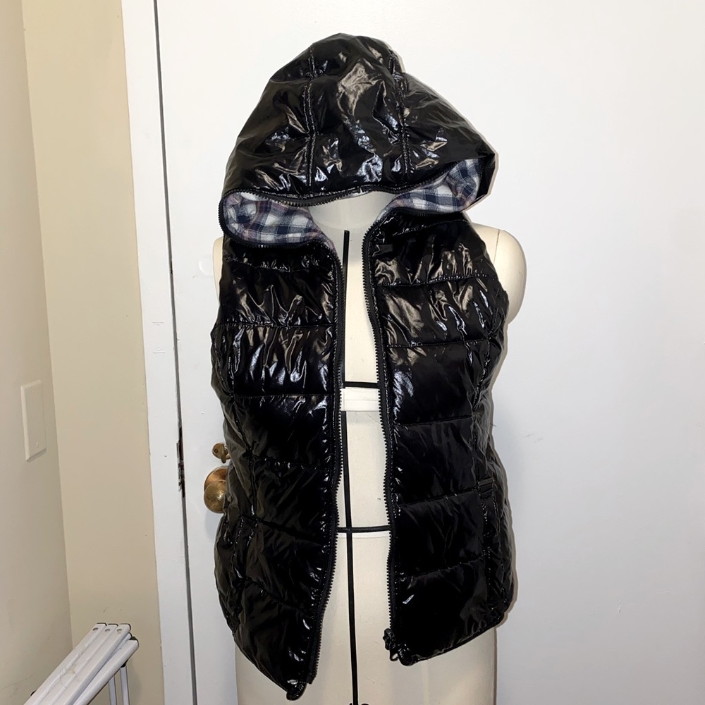 Black dwon vest